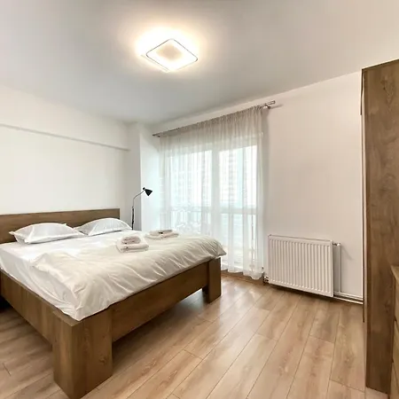Kronstadt Apartment - Pet Friendly Brasov Exterior photo