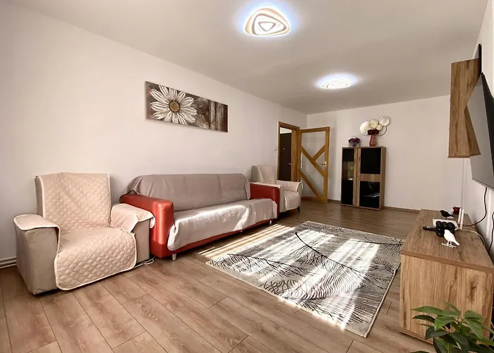 Kronstadt Apartment - Pet Friendly